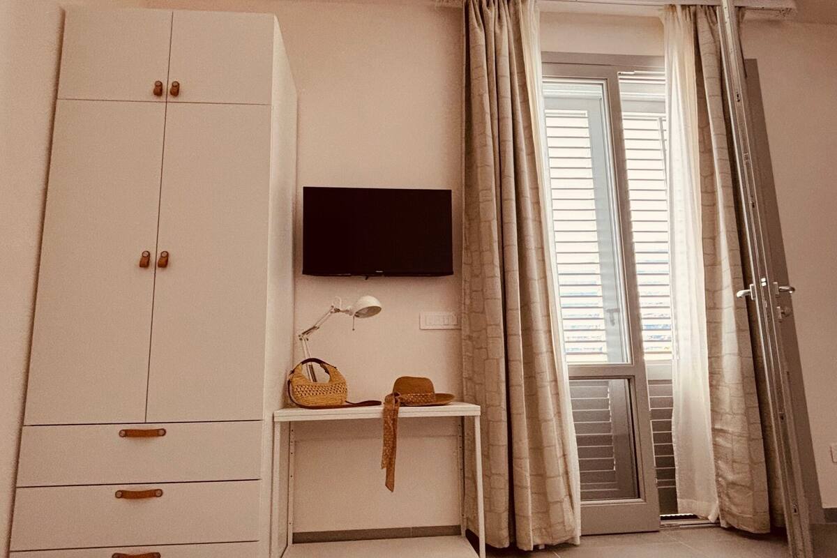 Monolocale Queen_12 | Escritorio, espacio para trabajar con un portátil, wifi gratis