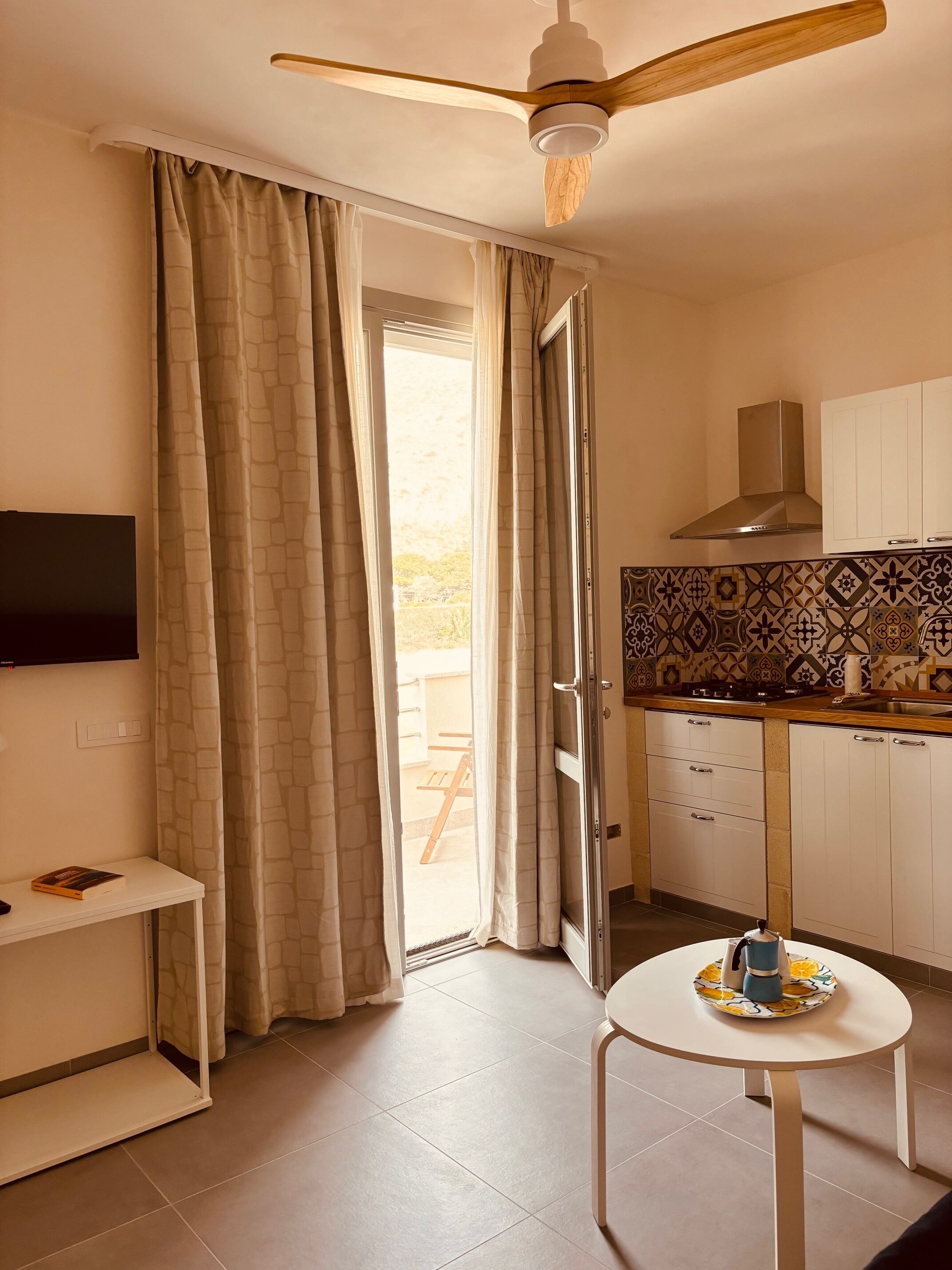 Deluxe-Stadtwohnung, Meerblick | Eigene Küche | Espressomaschine, Wasserkocher mit Kaffee-/Teezubehör