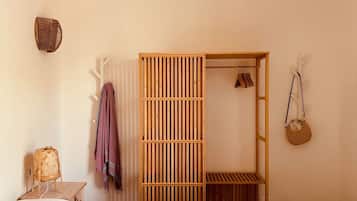 Appartamento con 1 Camera da Letto, Vista Mare e Terrazza_04 | Desk, laptop workspace, free WiFi