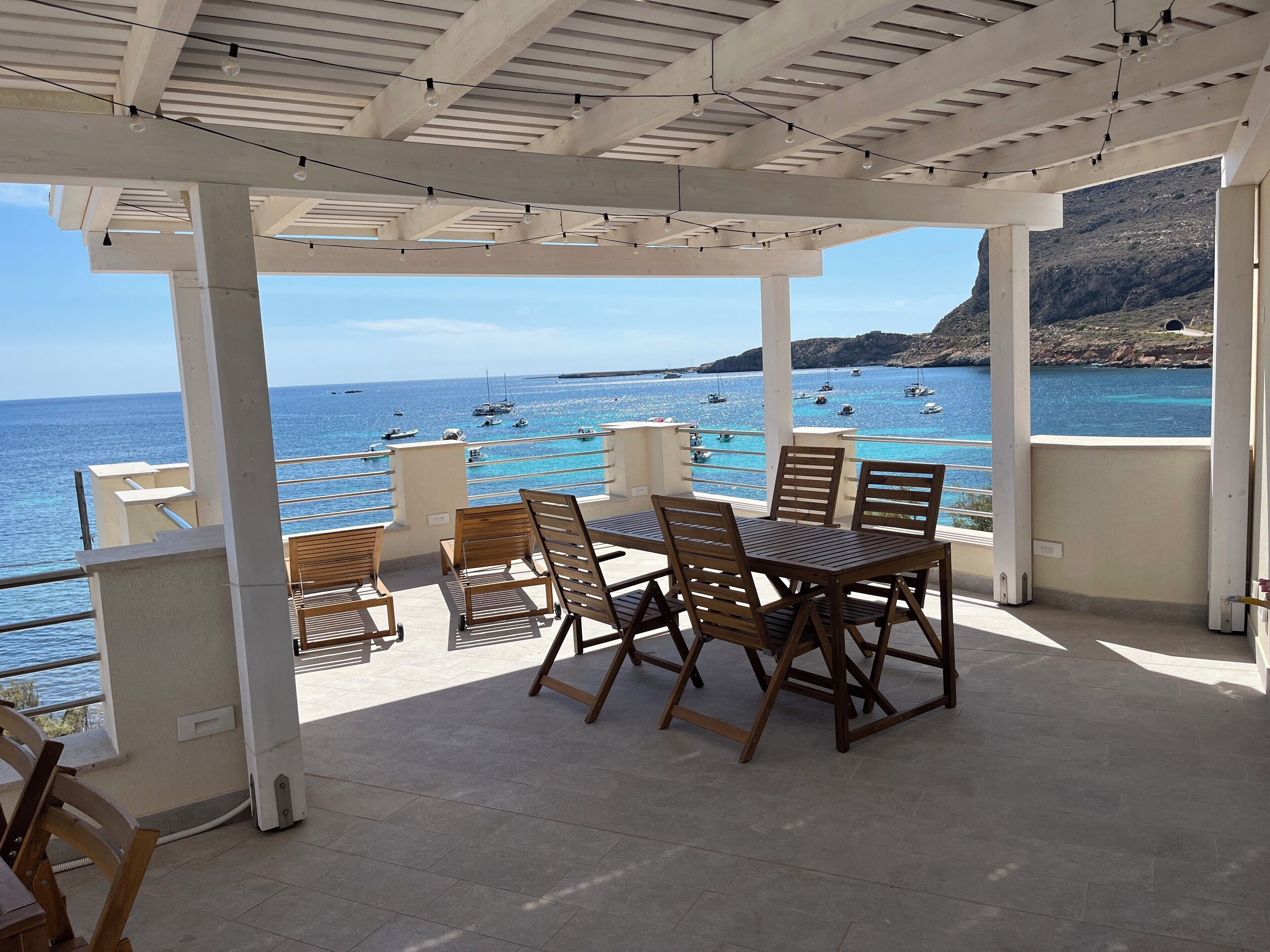 Studio – basic, sjøutsikt | Utendørsservering