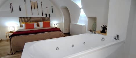 Shower, jetted bath, eco-friendly toiletries, hair dryer