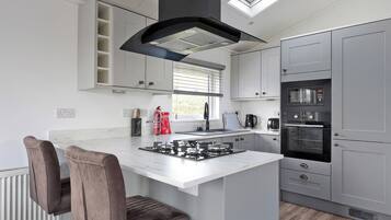 Fridge, oven, stovetop, toaster