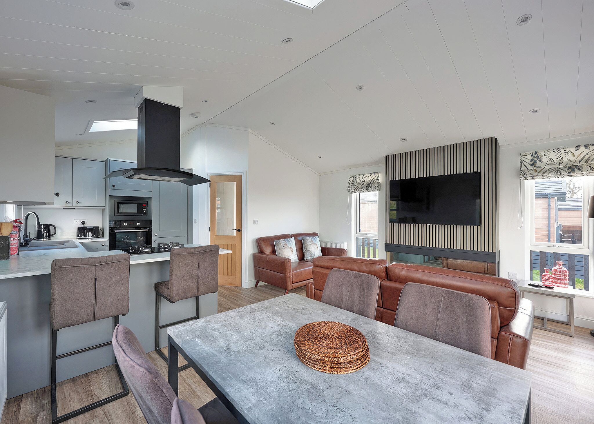 Fridge, oven, stovetop, toaster