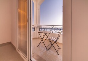 Interior - Beachfront 4 Bed Villa in Ajmal Makan (Ajmal Makan)