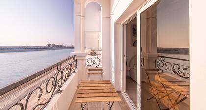 Beachfront 4 Bed Villa in Ajmal Makan