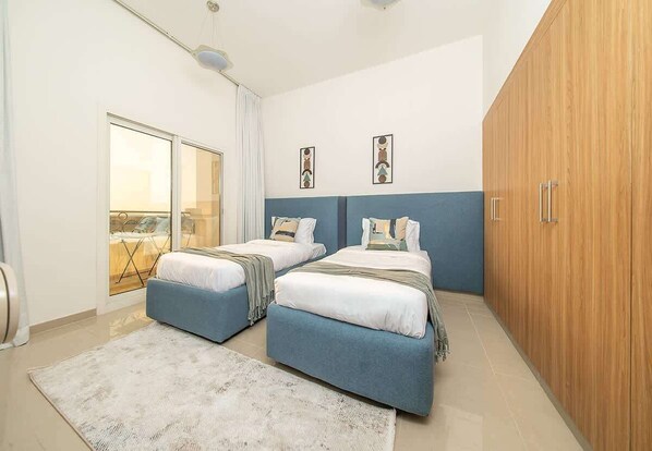 4 bedrooms, iron/ironing board, WiFi (free), bed sheets