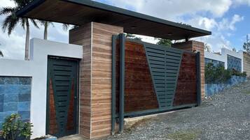 Biệt thự, 6 phòng ngủ, phù hợp cho người khuyết tật, hút thuốc | Ngoại thất