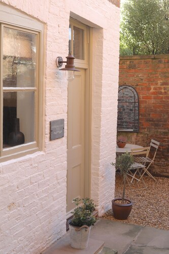 Cathedral Mews - Located next to Ripon Cathedral