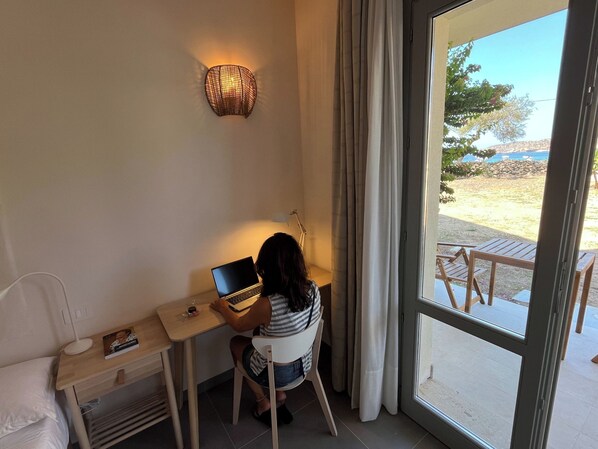 Interior - Queen Deluxe Studio (Favignana)