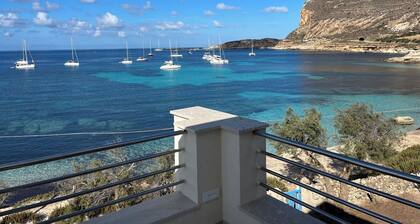 Chambre Queen avec vue sur la mer