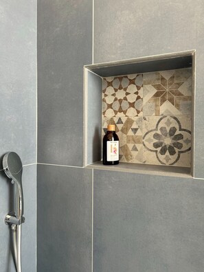 Haartrockner, Handtücher