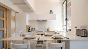 Fridge, microwave, oven, dishwasher