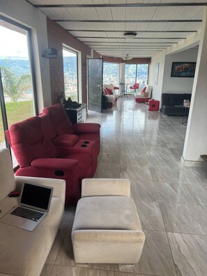 Vil·la, 5 dormitoris, fumadors, piscina privada | Lounge