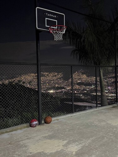 Villa With Spectacular Medellin View With Pool and Mini Basket-futbol Field