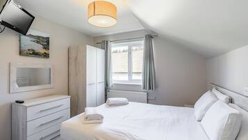 2 bedrooms