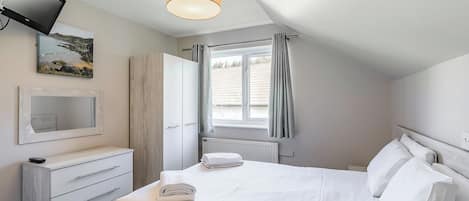 2 bedrooms