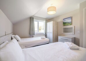 2 bedrooms - Modern and contemporary brick-built lodge. (Woolacombe)