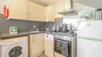 Fridge, oven, stovetop, toaster