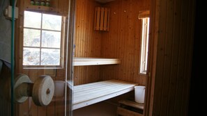 Sauna - Tranquil coastal retreat - perfect for remote work, sauna & nature by the sea (Grisslehamn)
