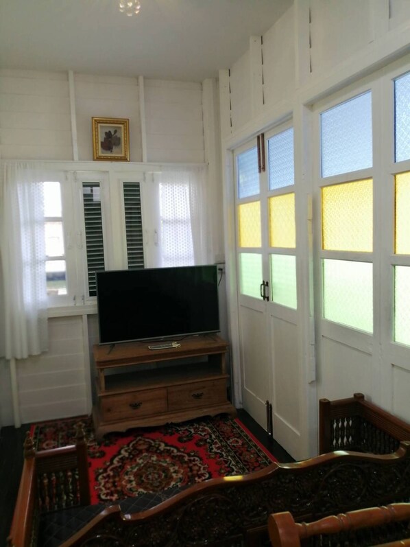 Room amenity - Baan Chay Klong-peaceful Canal Side2br Family Stay (Bangkok)