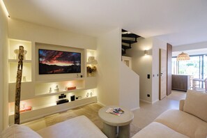 Living area - Triplex sea view 100m beach Gulf of St Tropez (Sainte-Maxime)