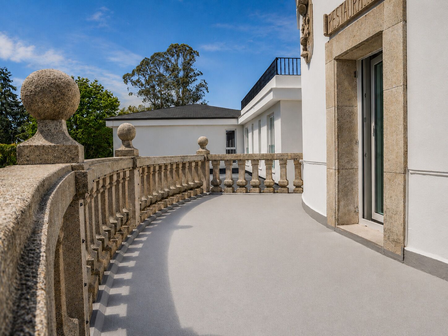 Deluxe kamer, balkon, uitzicht op tuin | Terrein van de accommodatie
