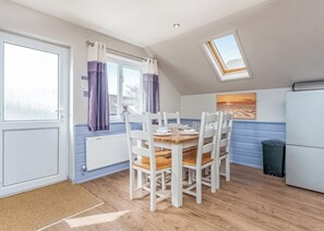 Dining - Ocean Breeze Villa 3 Hot Tub (Woolacombe)
