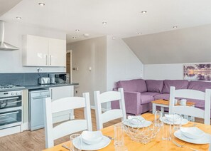 Interior - Ocean Breeze Villa 3 Hot Tub (Pets Welcome) (Woolacombe)