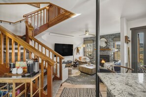 TV connectée, cheminée