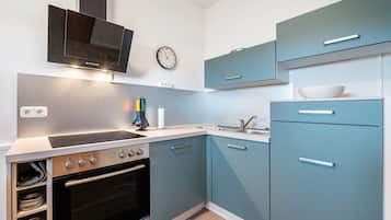 Køleskab, mikrobølgeovn, ovn, kogeplade