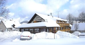 Exterior - Hotel Bären – Three-Star: Double Room 8 / incl. Breakfast / 2 Guests / Balcony / Mountain View / WiFi (Bernau im Schwarzwald)