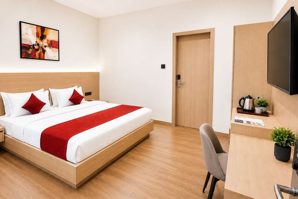 Executive Class Room | Individually decorated, desk, laptop workspace, soundproofing
