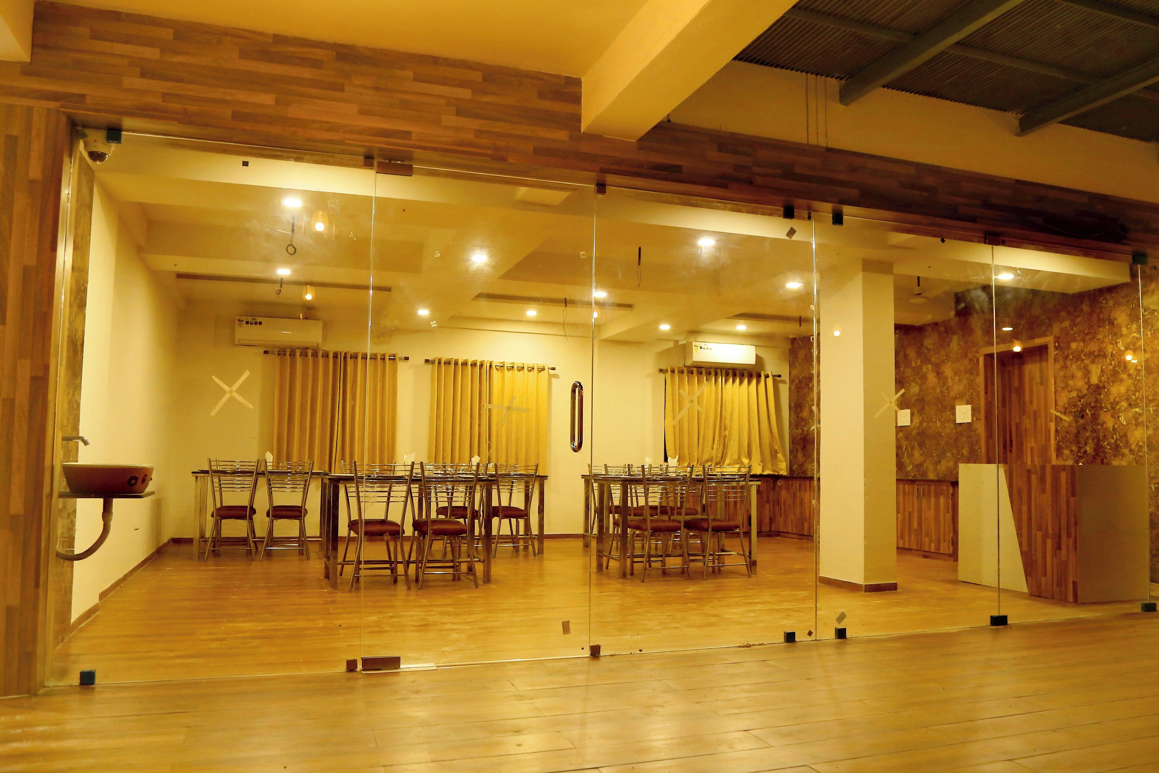 Daily full breakfast (INR 200 per person)