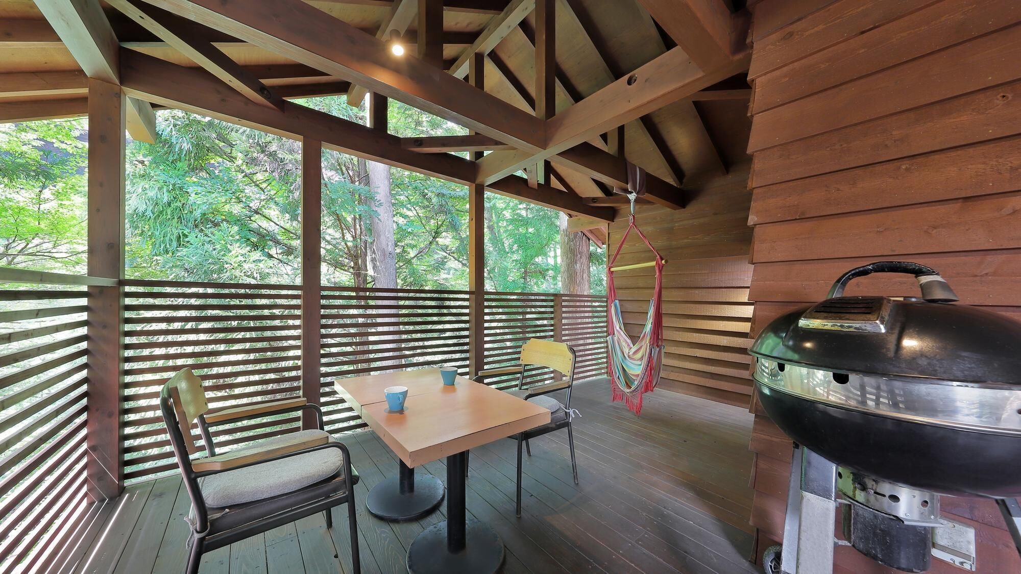 Basic Cottage | Balcony view