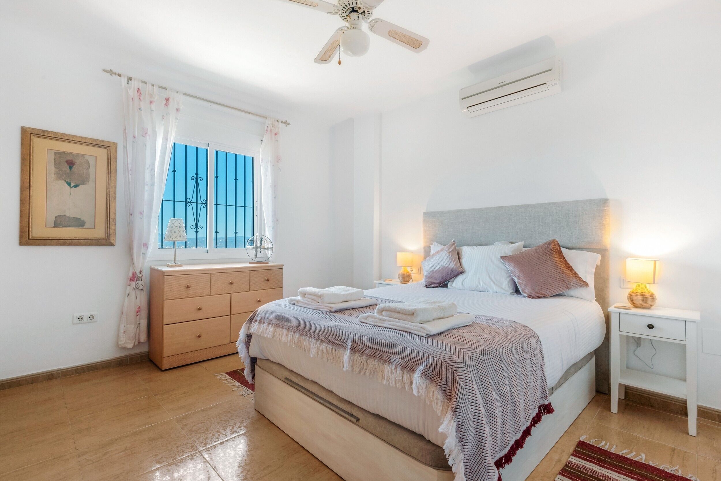 Iron/ironing board, WiFi, bed sheets