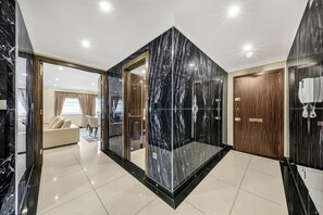 Living area - Mayfair Boutique (London)
