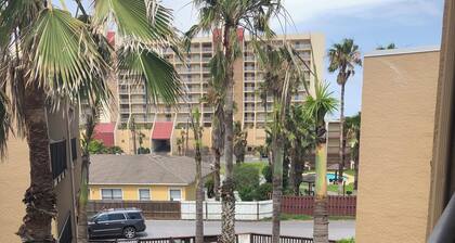 Surfside Two bedroom Condo 4 minute walk to Beach!!