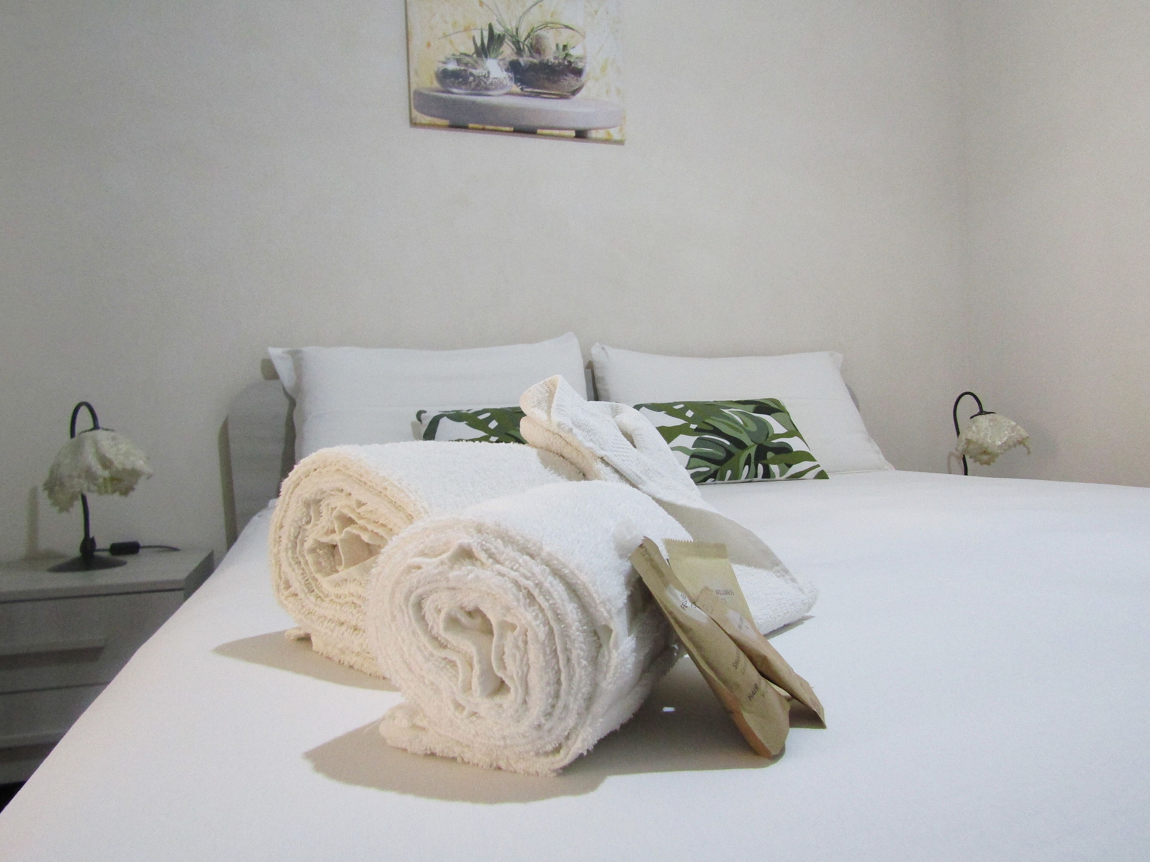 Silitysrauta/-lauta, internet, vuodevaatteet