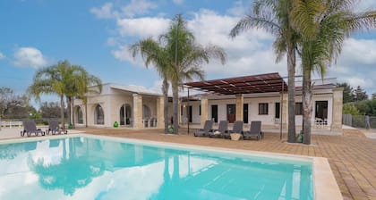 Belle maison de vacances privée avec WIFI, piscine privée, climatisation et TV, prÚs de Ostuni