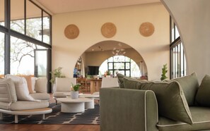 Interior - 18 On The Hill (LP)