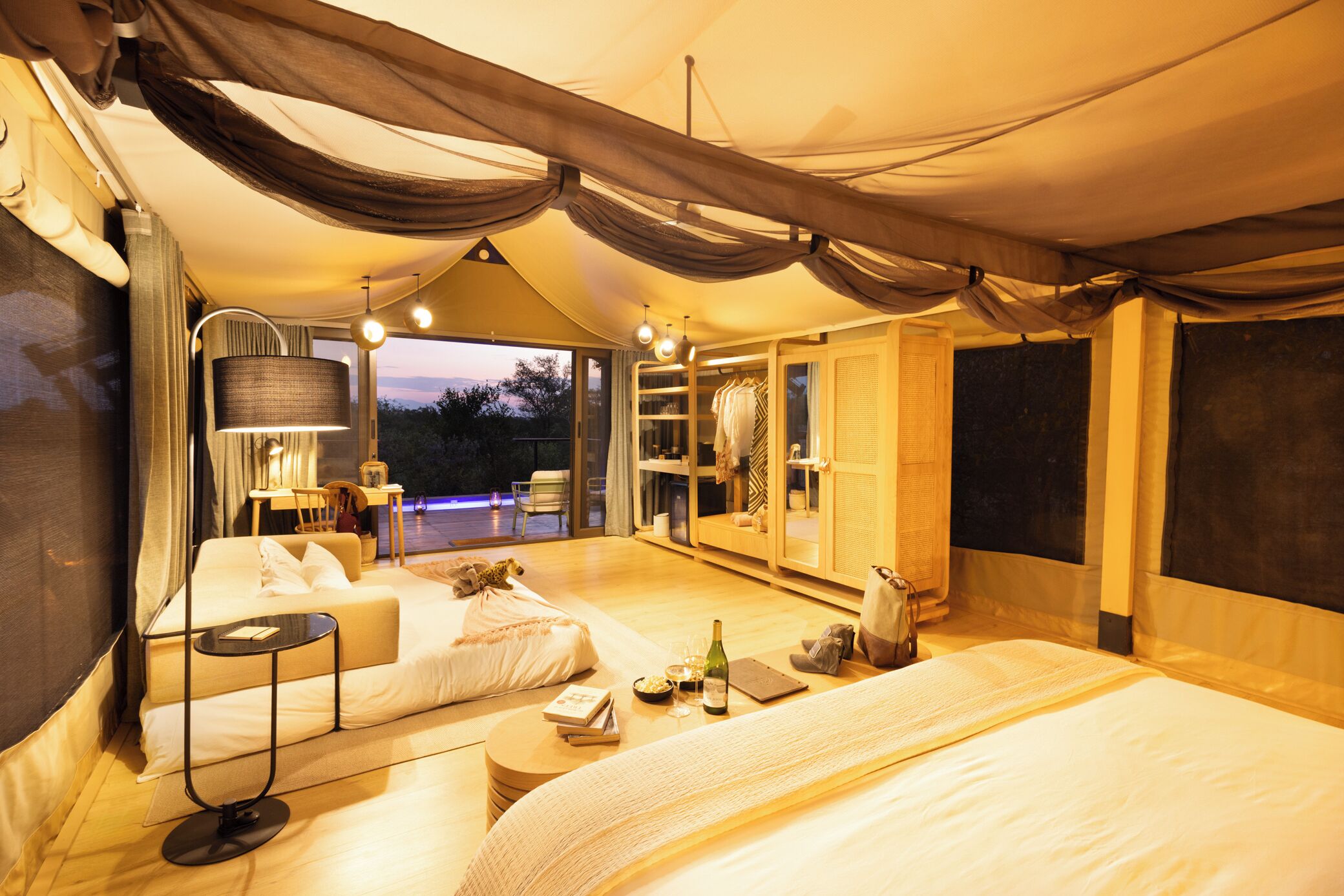 Suite Mewah, 1 Tempat Tidur King dengan tempat tidur Sofa, kolam renang pribadi, pemandangan taman | Seprai premium, minibar gratis, brankas, dan meja kerja