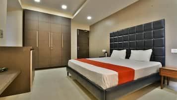 Sistema de insonorización, tabla de planchar con plancha, wifi gratis