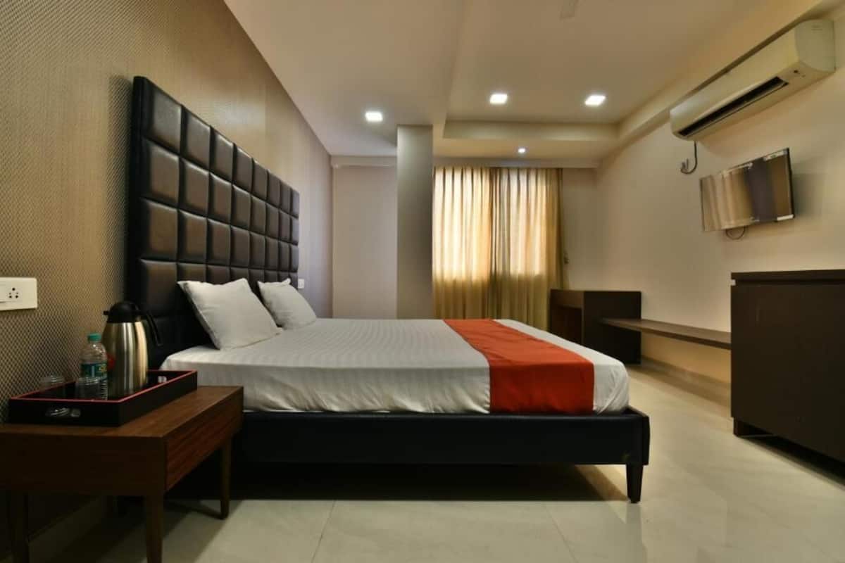 Kamar Double Deluks, pemandangan kota | Kedap suara, setrika/meja setrika, dan Wi-Fi gratis