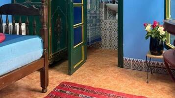 Chambre Simple, patio, vue ville | Wi-Fi gratuit