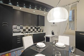 House - Downtown Apartment in Sal (Salò)