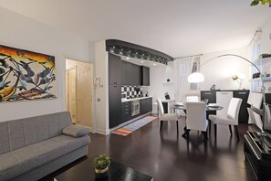 House - Downtown Apartment in Sal (Salò)