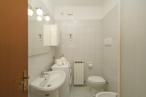 House, Smoking - Susie s Place in Sirmione (Sirmione)