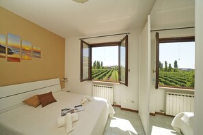 House, Smoking - Susie s Place in Sirmione (Sirmione)