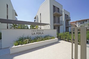 Apartment - Lagolux in Sirmione With 2 Bedrooms and 2 Bathrooms (Sirmione)