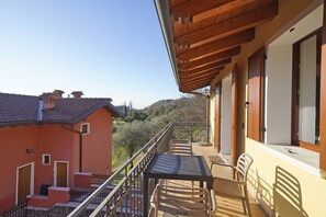 House, Smoking - Albatros B8 in Toscolano-maderno (Toscolano Maderno)